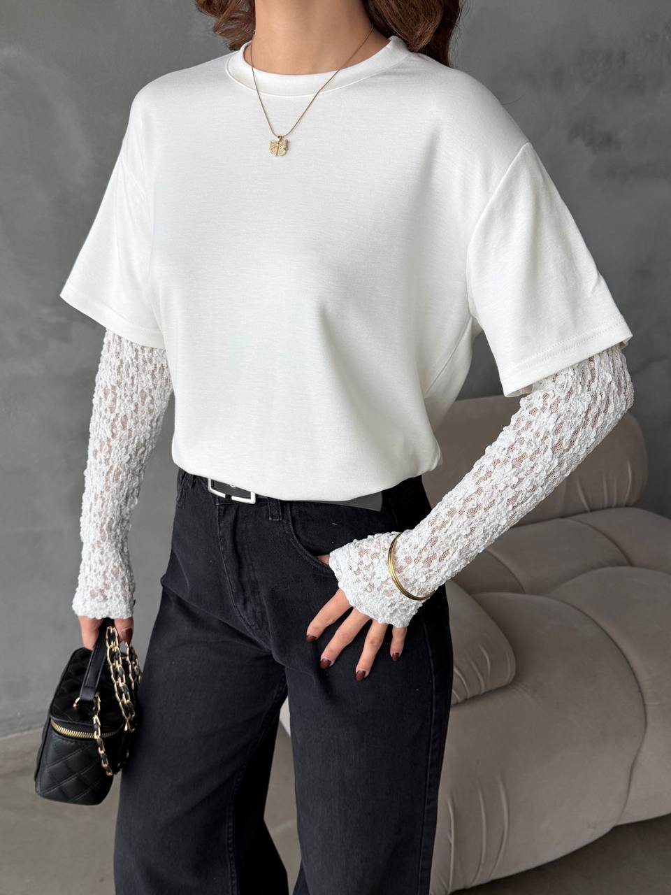 Layered Style Lace Sleeve Top