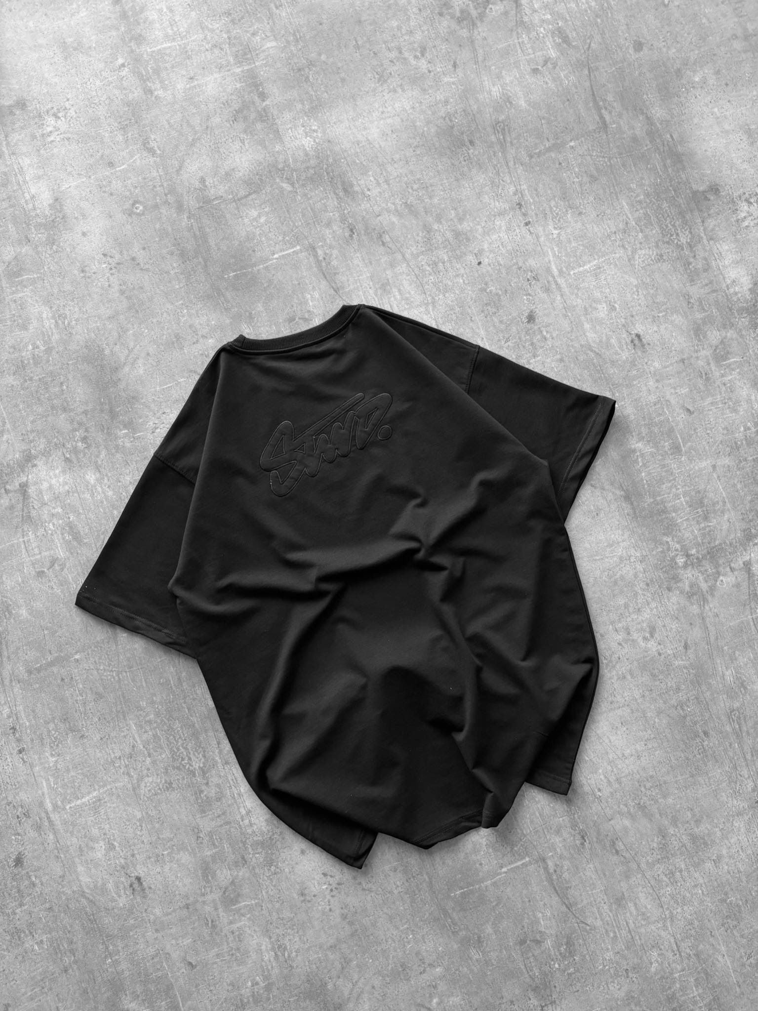 SNT. Oversized Essential Black Tee